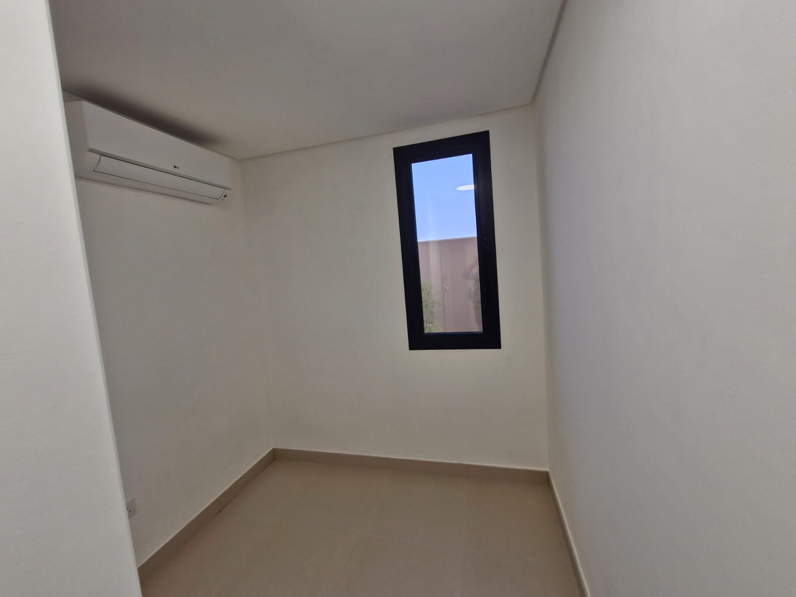 🏰 **Modern Luxury Villa | Sidra District – Roshn**   ✨ *Contemporary Design Blending Elegance, Functionality & Sustainability*  